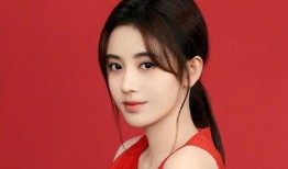 鞠婧祎衣服爆料视频,揭秘衣服爆料视频中的潮流元素